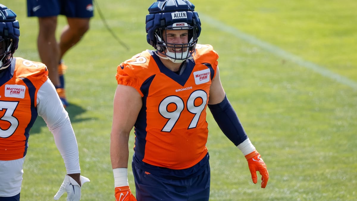 Zach Allen's non-stop motor shows up early at Broncos training camp