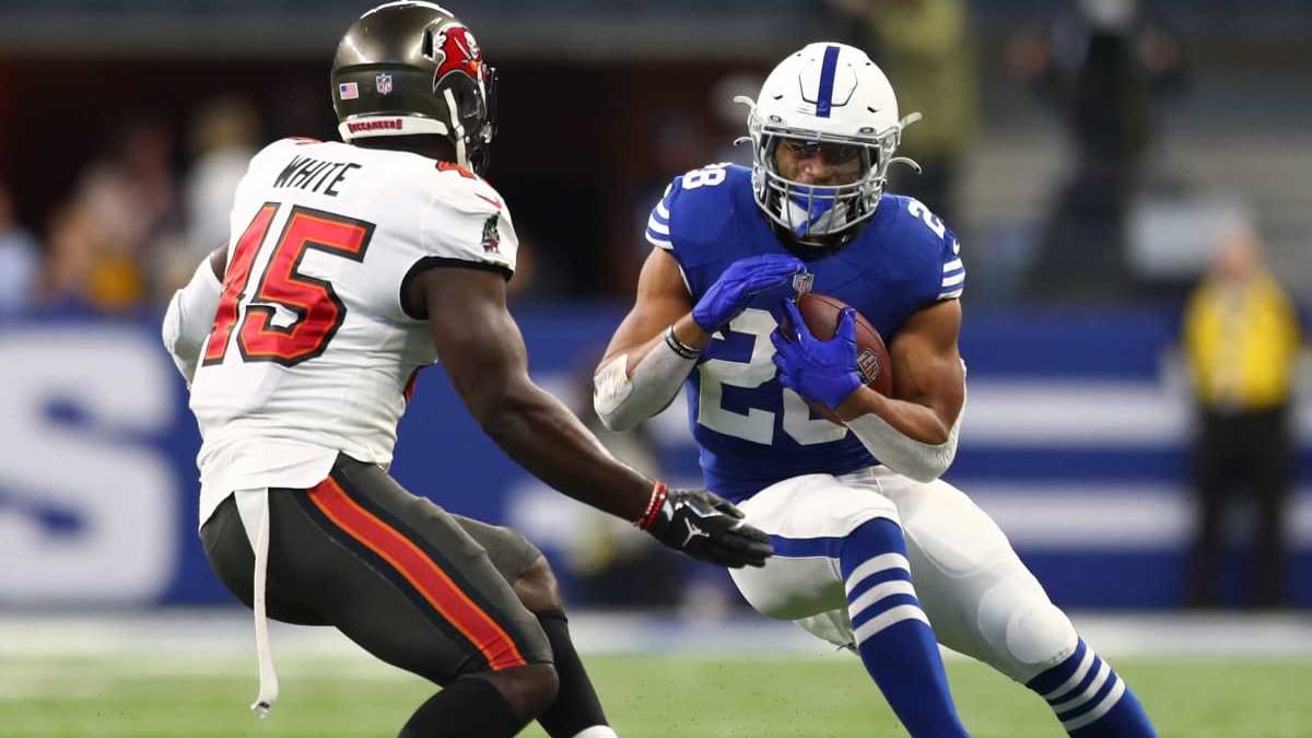 This Buccaneers-Colts Trade Sends Jonathan Taylor To Tampa Bay