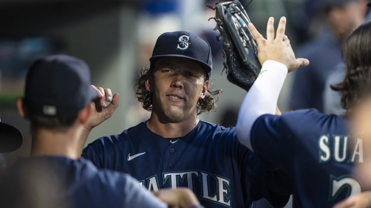 Mariners: Logan Gilbert enters elite Felix Hernandez territory vs. Padres