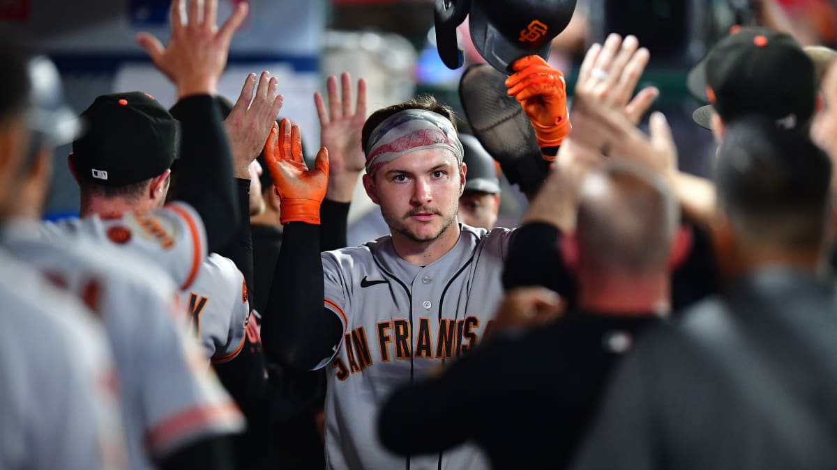 Giants' schedule puts them in thick of crowded NL wild-card race