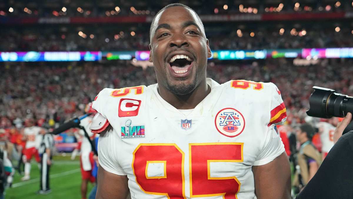 Chris Jones's training camp fines to Chiefs hit $1 million - Sports  Illustrated