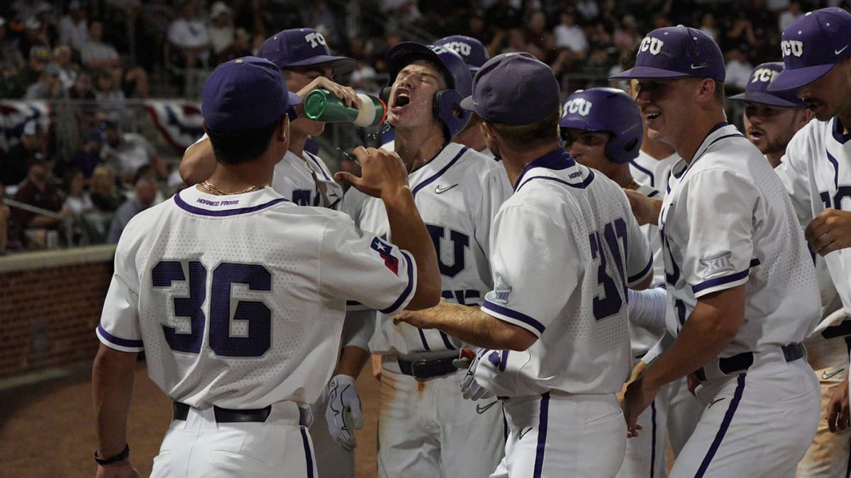 NCAA Baseball Super Regionals - Live Updates on Sunday's Games - Sports  Illustrated TCU Killer Frogs News, Analysis and More