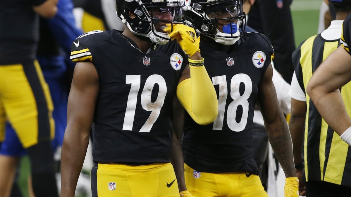 Steelers' JuJu Smith-Schuster takes nearly 200 kids to the movies
