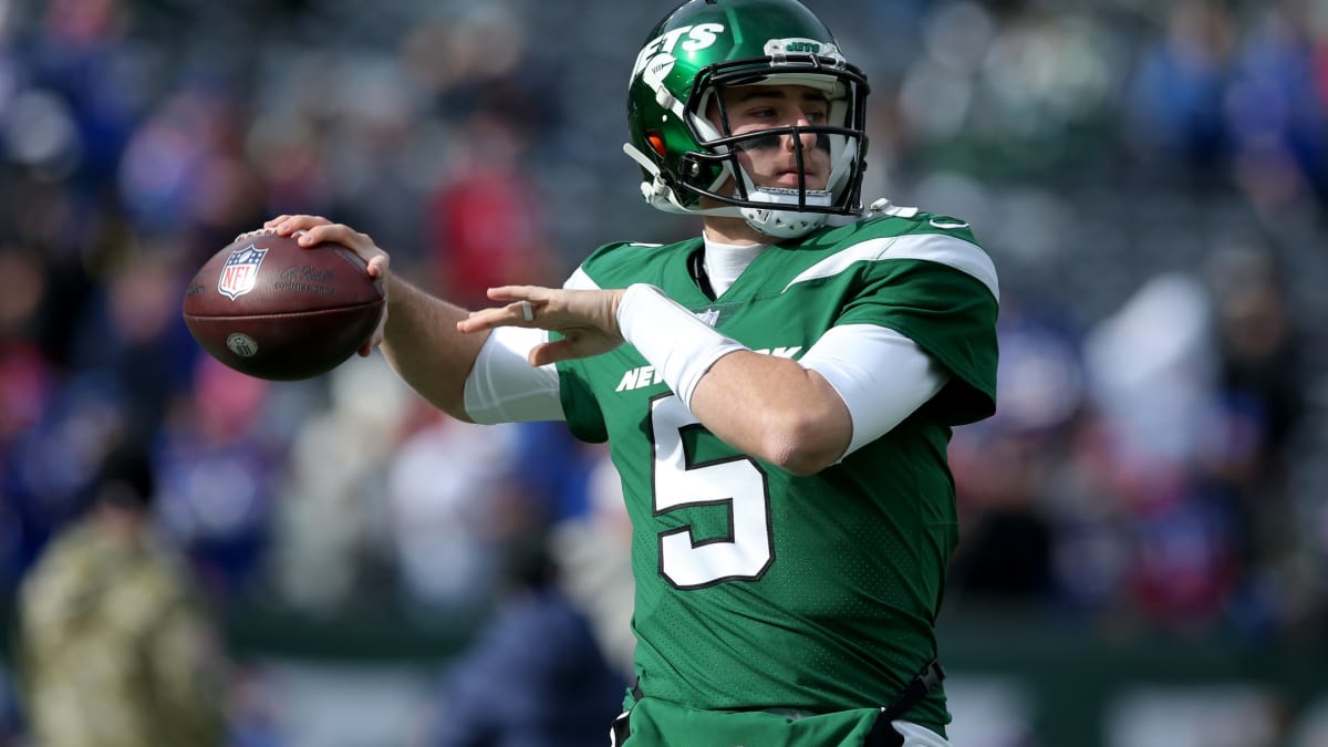 Mike White creates Jets QB controversy after dominant win over