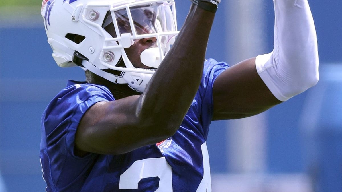 Buffalo Bills cornerback Kaiir Elam wrestles ball away from Kansas