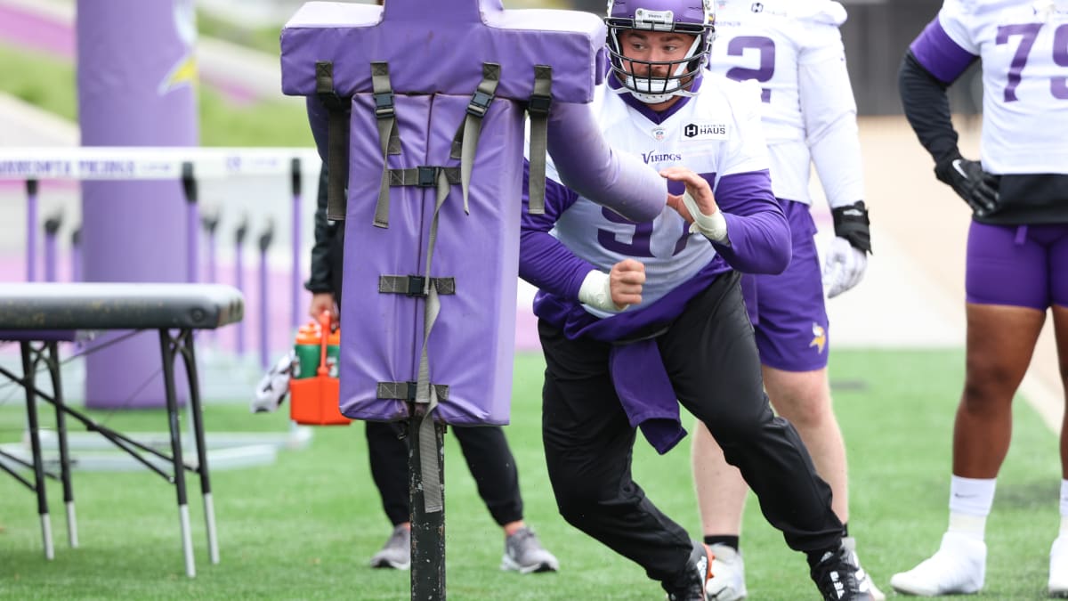 Vikings nose tackle Harrison Phillips ready for 'emotional' return
