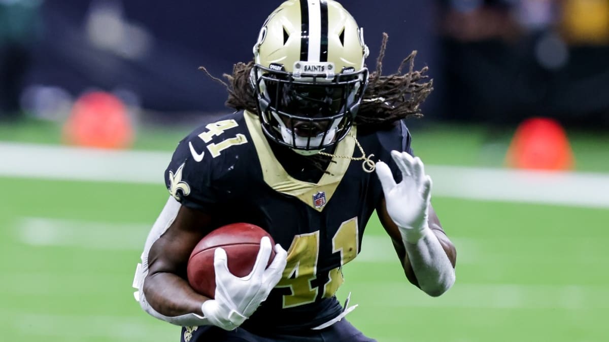 ESPN: NFL execs, coaches, players vote Saints' Alvin Kamara No. 2 RB