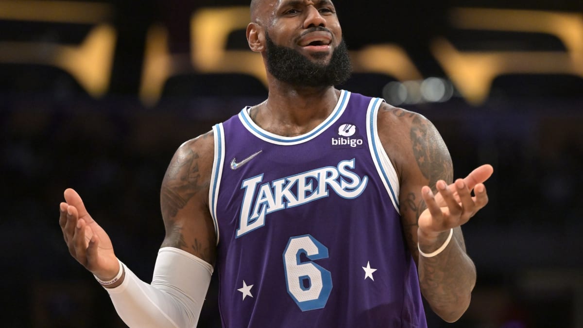 LeBron James, Lakers extend impressive streaks with most popular