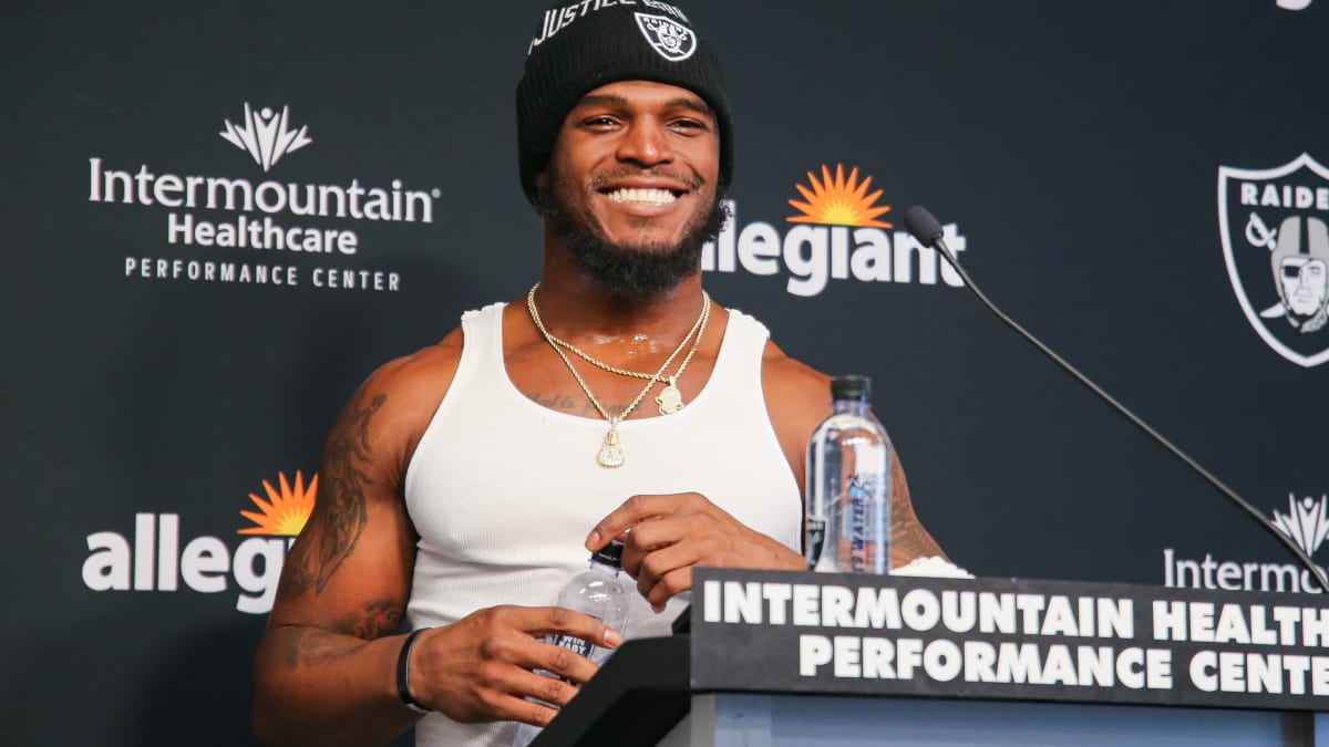 Raiders' Denzel Perryman pokes fun at himself after misplay