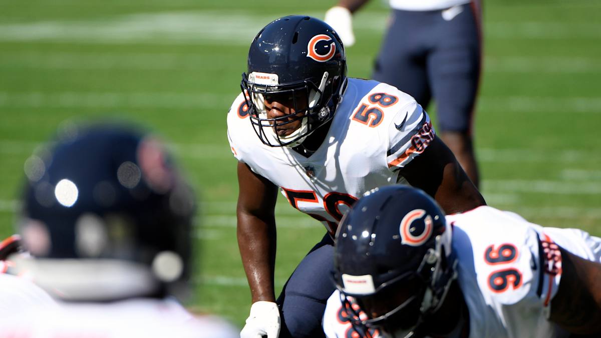 NFL Network's Ian Rapoport: Chicago Bears linebacker Roquan Smith not  participating in training camp amid contract negotiations