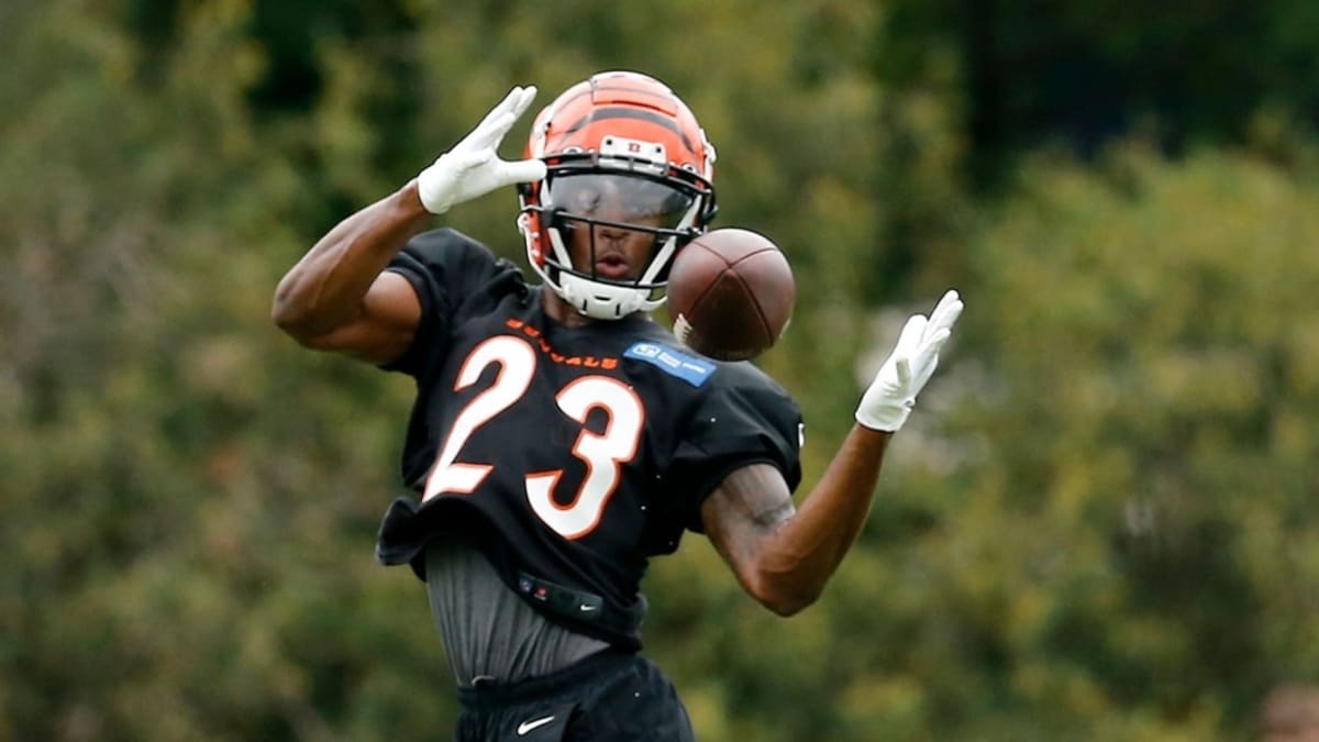 Bengals Training Camp Notes: Jessie Bates III, Dax Hill, Kevin