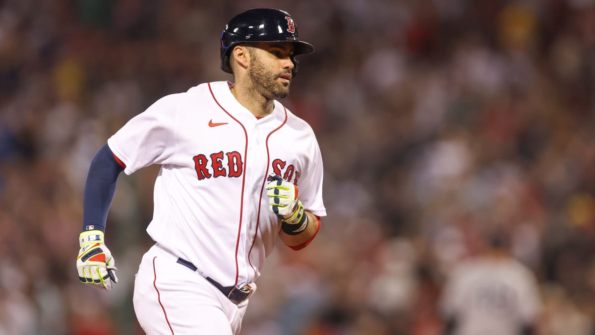 Sources: Dodgers add J.D. Martinez, bolstering lineup and