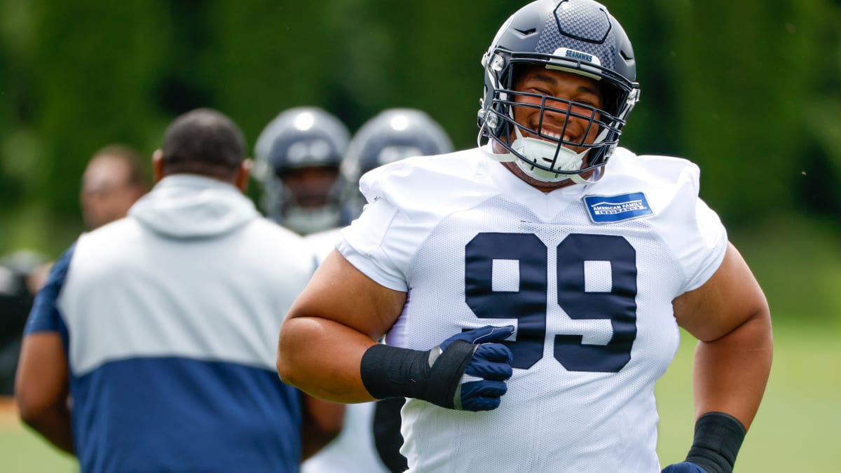 Corbin K. Smith on X: Riq the Freak has returned to the practice field for  the #Seahawks after missing the first eight training camp sessions.   / X