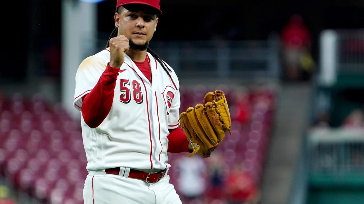 Luis Castillo - MLB News, Rumors, & Updates