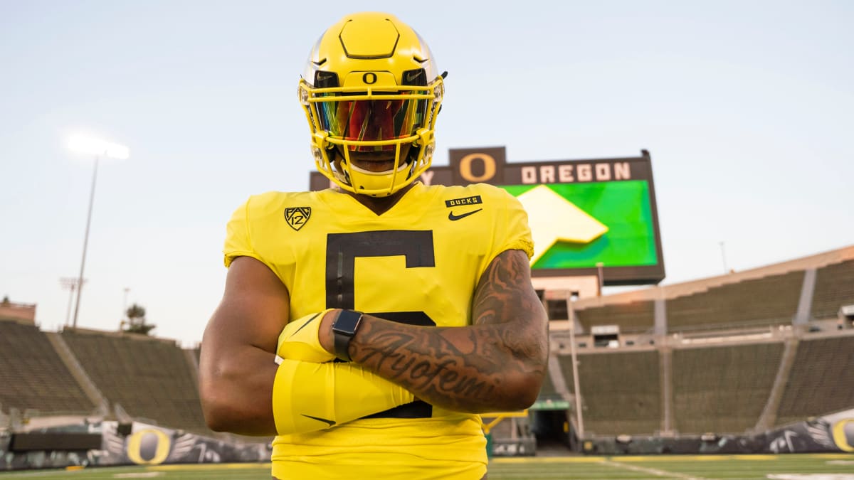 2023 Sacred Heart Cathedral Linebacker Recruit Jerry Mixon Sets Commitment  Date - Sports Illustrated Oregon Ducks News, Analysis and More