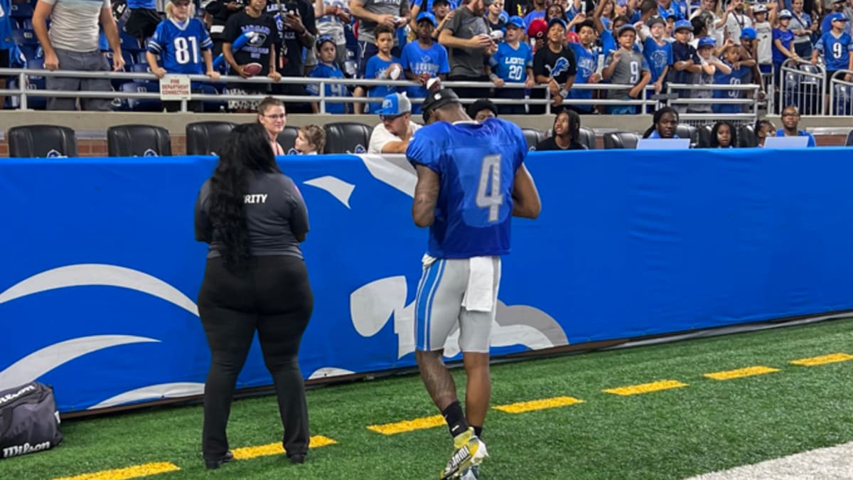 Fans flock to Ford Field to watch Lions practice, handicap this season