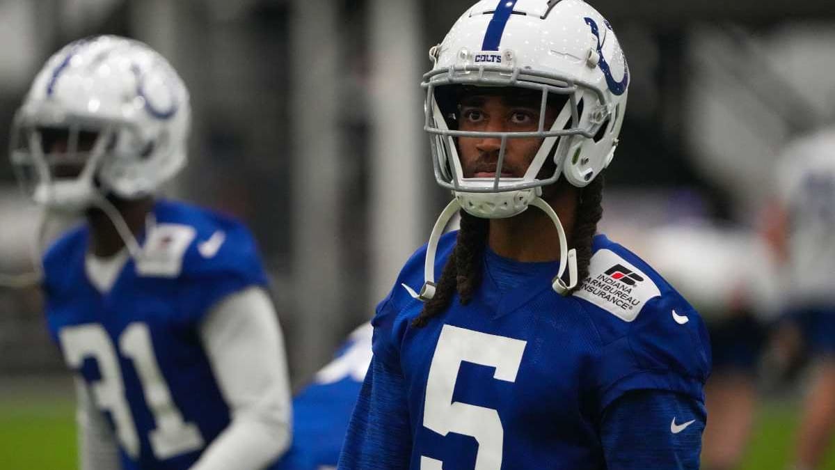 Indianapolis Colts Training Camp Journal, Day 7: Defense Capitalizes as  Offense Slogs Through Sloppiest Day - Sports Illustrated Indianapolis Colts  News, Analysis and More