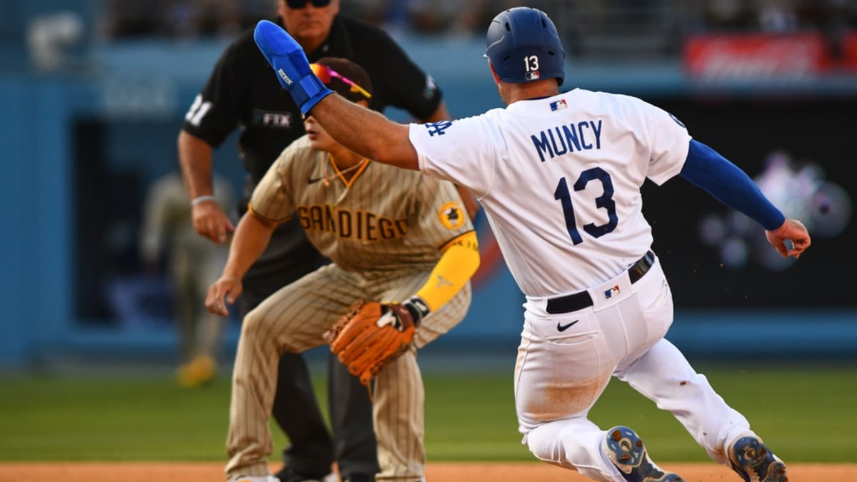 Max Muncy Baseball Paper Poster Dodgers 3 - Max Muncy - Magnet