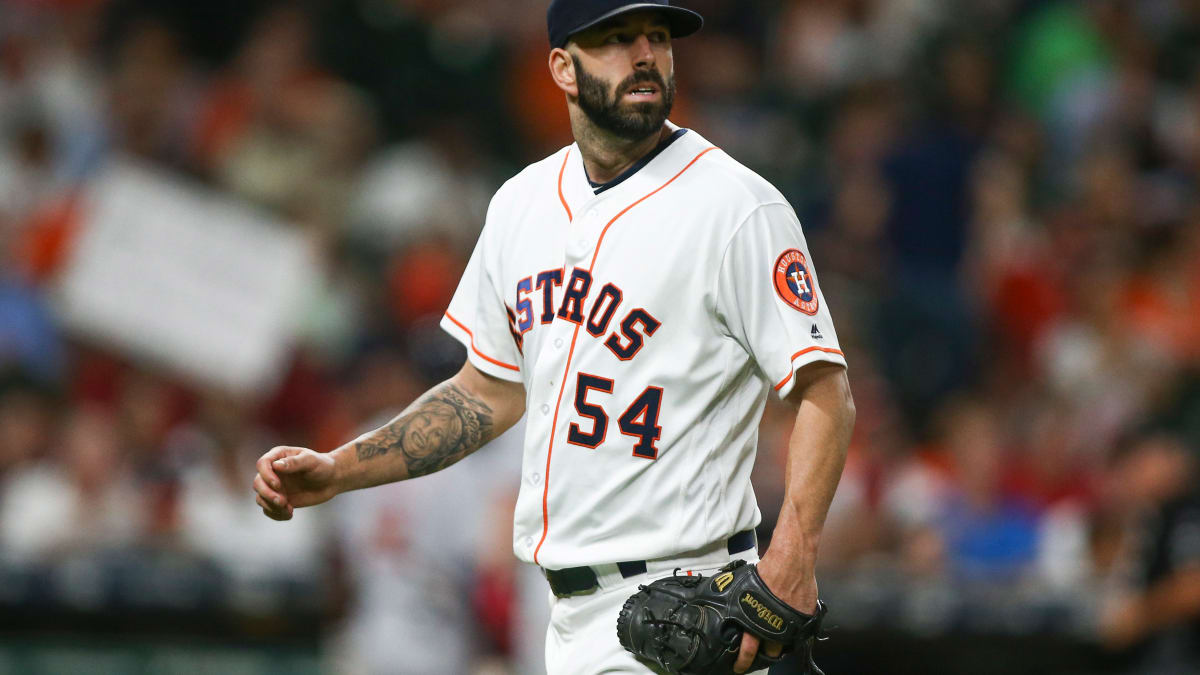 Astros non-tender Mike Fiers, making him a free agent