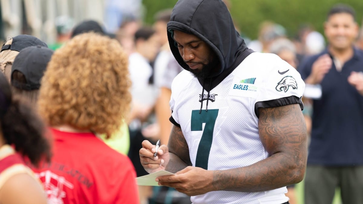 HUNGRY HAASON REDDICK'S HOMECOMING AS AN EAGLES STAR!