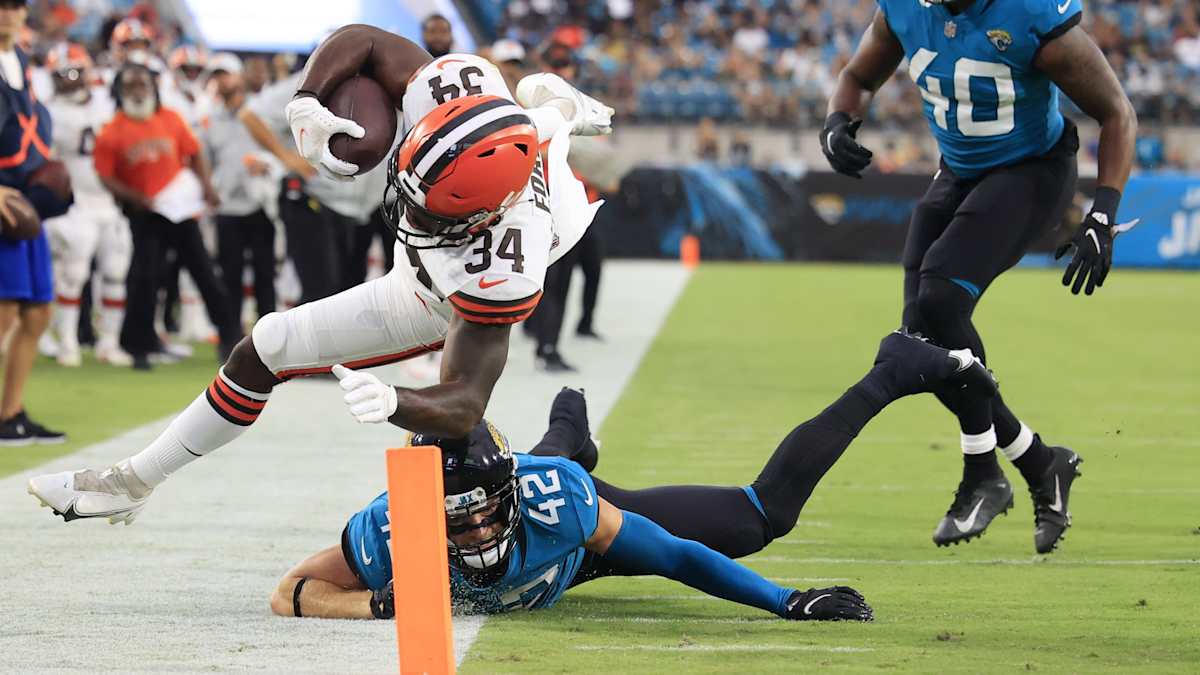 Cleveland Browns running back Jerome Ford (34) warms up prior to the start  of an NFL preseason football game against the Philadelphia Eagles, Sunday,  Aug. 21, 2022, in Cleveland. (AP Photo/Kirk Irwin