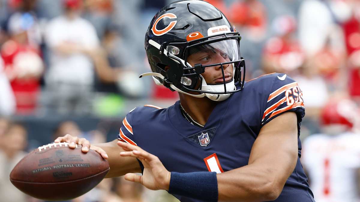 Bears' shoddy turf for preseason opener draws criticism, even from Bears  players