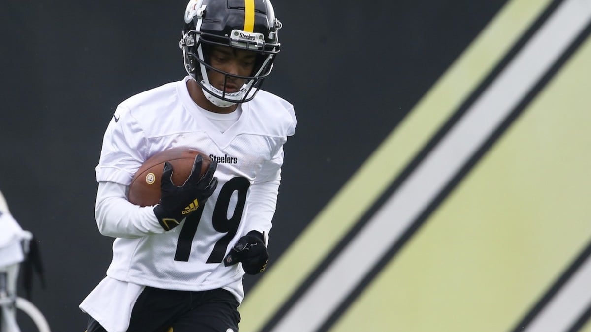 Pittsburgh Steelers Rookie Calvin Austin Dealing With Unknown Foot Injury -  Sports Illustrated Pittsburgh Steelers News, Analysis and More