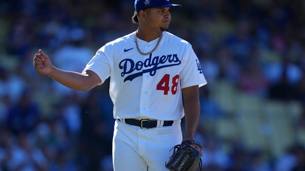 Brusdar Graterol: Dodgers RHP on injured list with forearm tightness - True  Blue LA