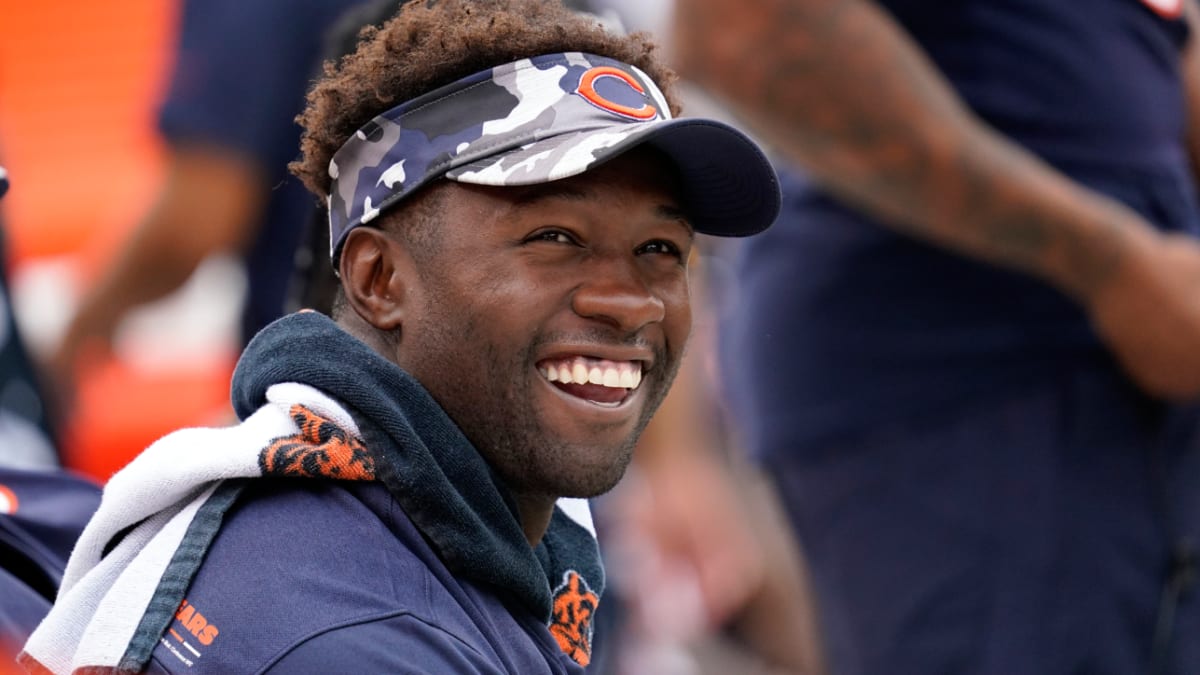 AFC East Check-In & Should Dolphins Pursue LB Roquan Smith? 