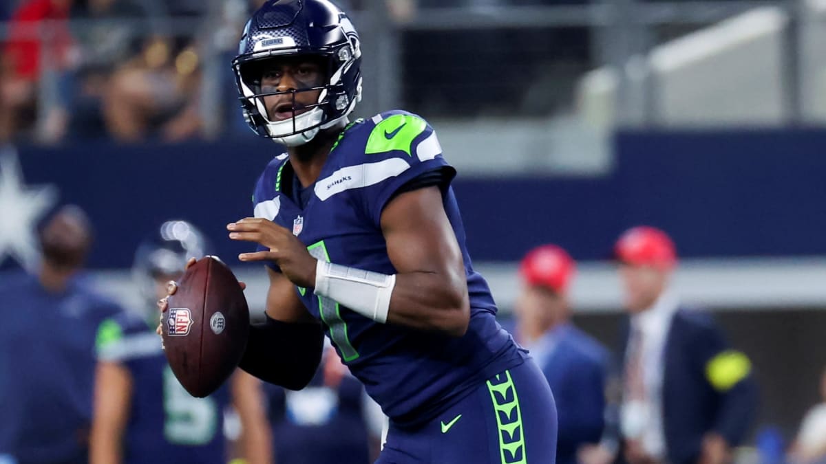 Seattle Seahawks QB Geno Smith Regression: Reason Seattle 'Falls Apart'? - Sports  Illustrated Seattle Seahawks News, Analysis and More