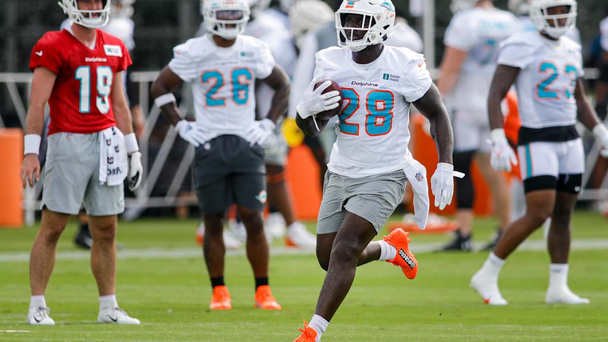 Miami Dolphins Released RB Sony Michel Sings with Chargers! #Sonymiche, Dolphins