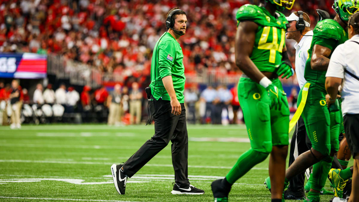 Oregon Football: Ducks Release Uniform Combination for Week 1 Matchup vs.  Portland State Vikings - Sports Illustrated Oregon Ducks News, Analysis and  More