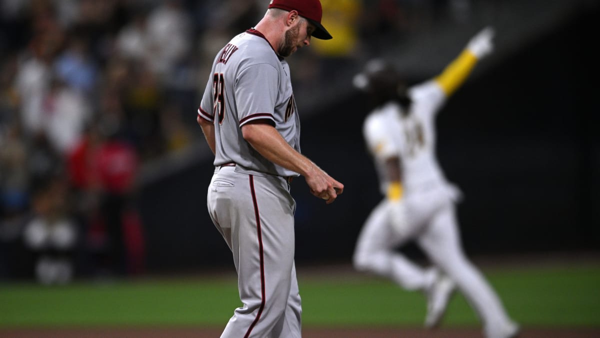 D-backs bullpen falls apart, gives up 3-run lead in loss to Pirates