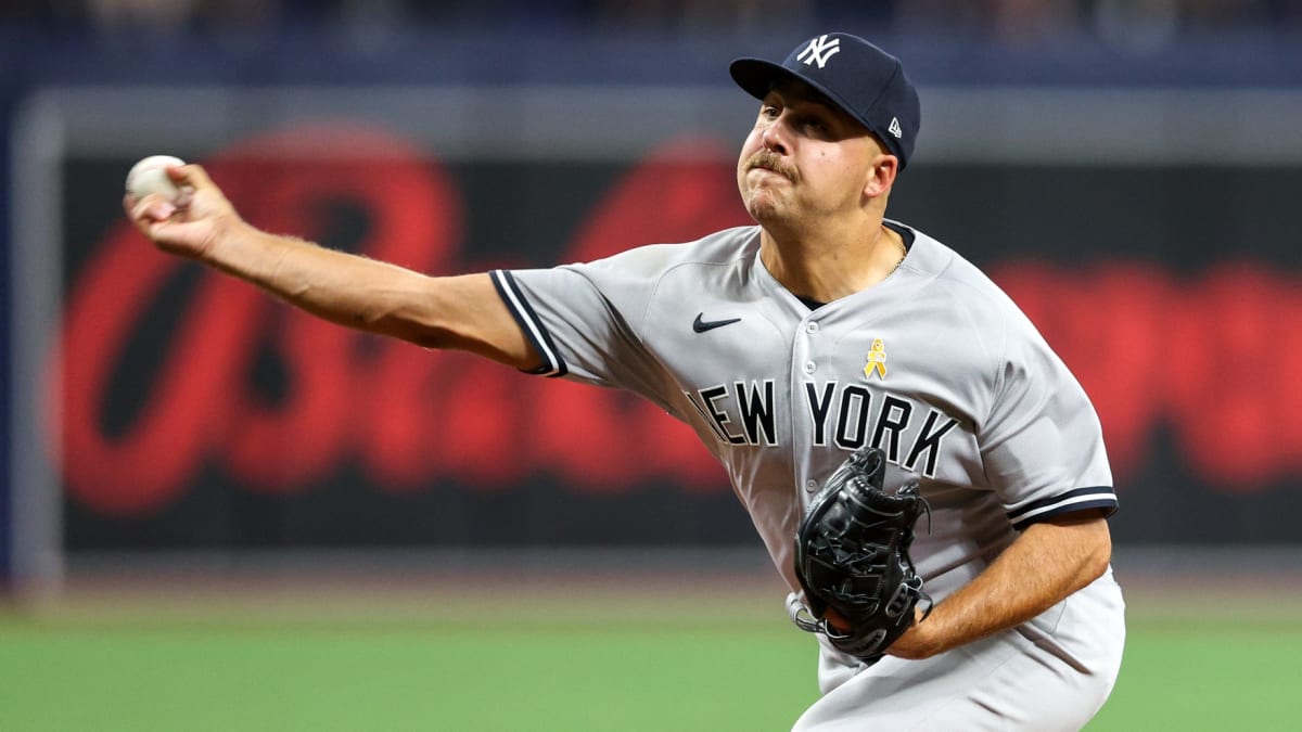 Fact Check: Did the Yankees start wearing pinstriped uniforms to