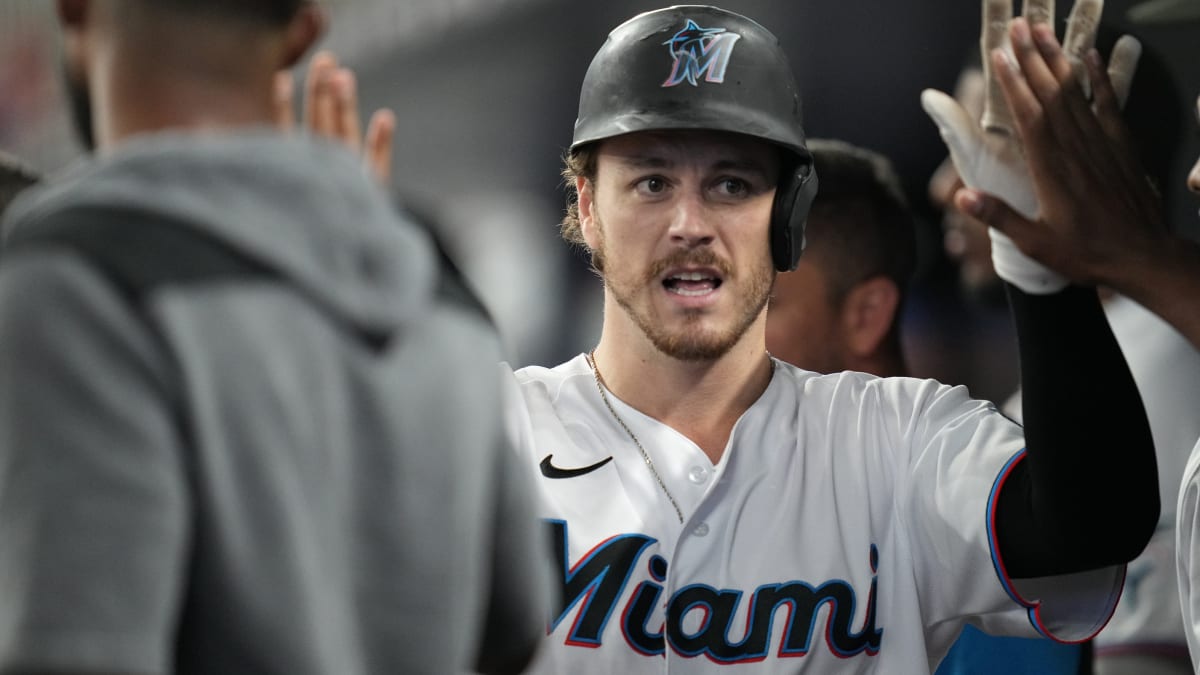 Anderson homers, Marlins hold off A's 5-3