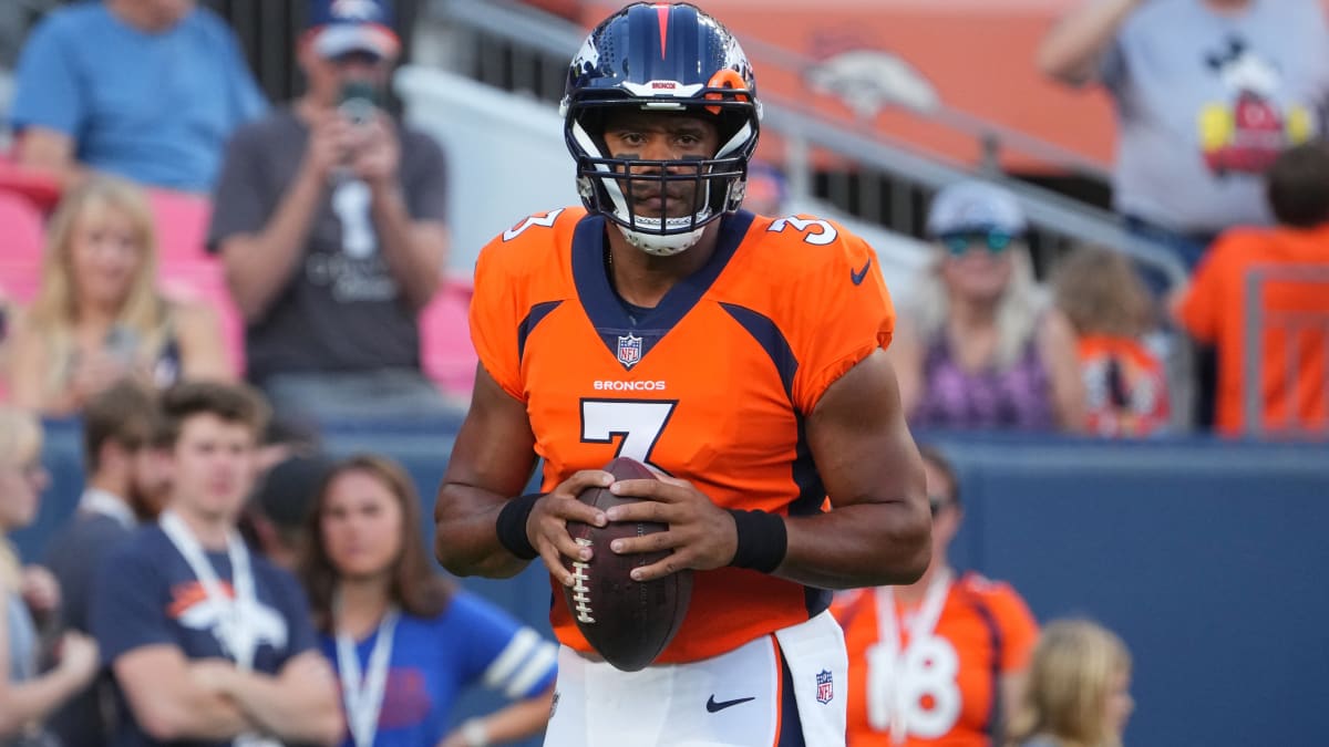 Broncos quarterback Russell Wilson's charity criticized over spending  records - Axios Denver