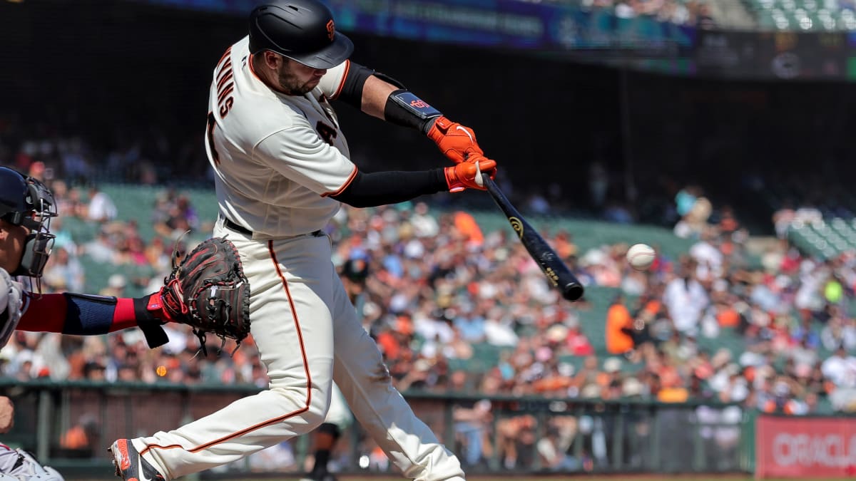 SF@TEX: Perez limits Giants to two hits over 8 1/3 