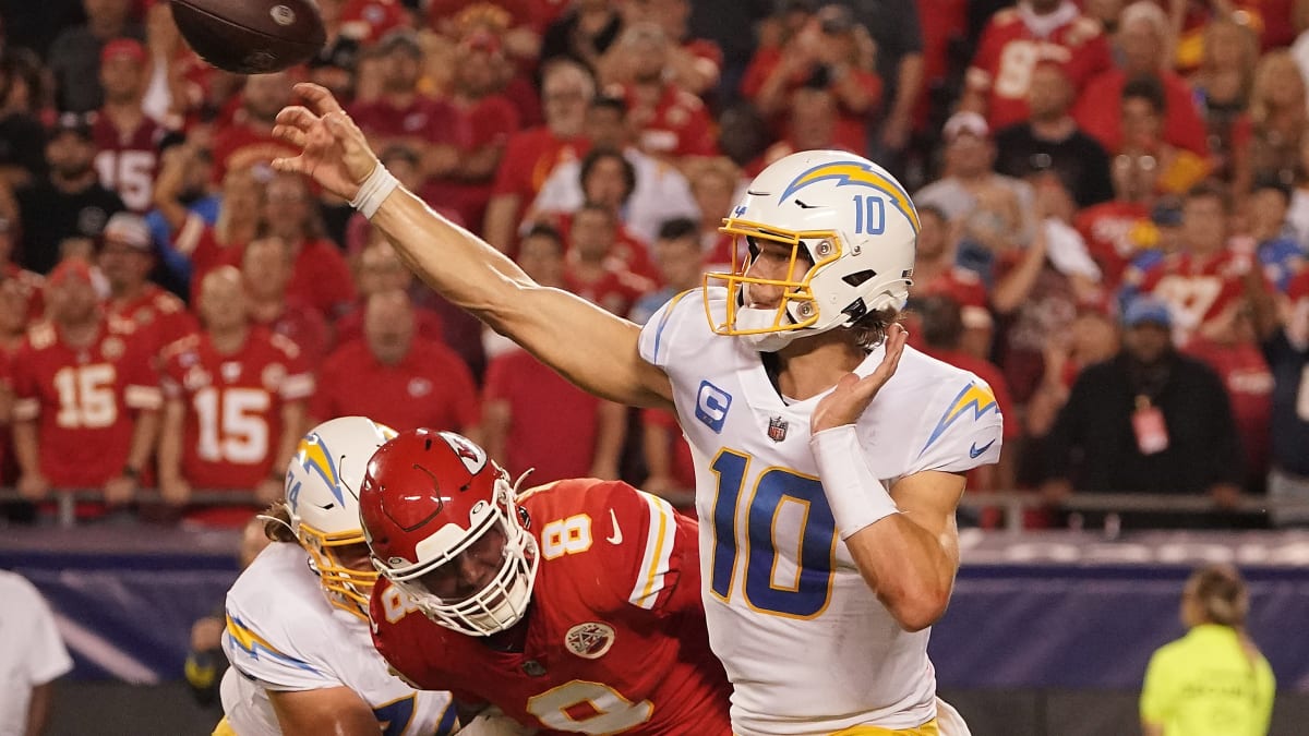 Chargers vs Chiefs Week 2 TNF final score: Chargers 24 - Chiefs 27 - Bolts  From The Blue