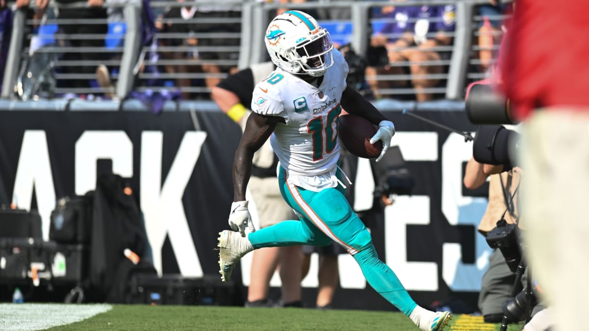 Dolphins rally from 21 down to beat Ravens 42-38 with Tagovailoa's 6 TD  passes