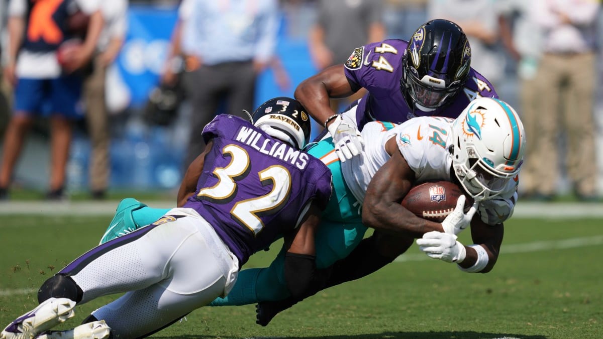 Ravens' Marcus Williams records 2 sensational interceptions in first half  vs. Dolphins