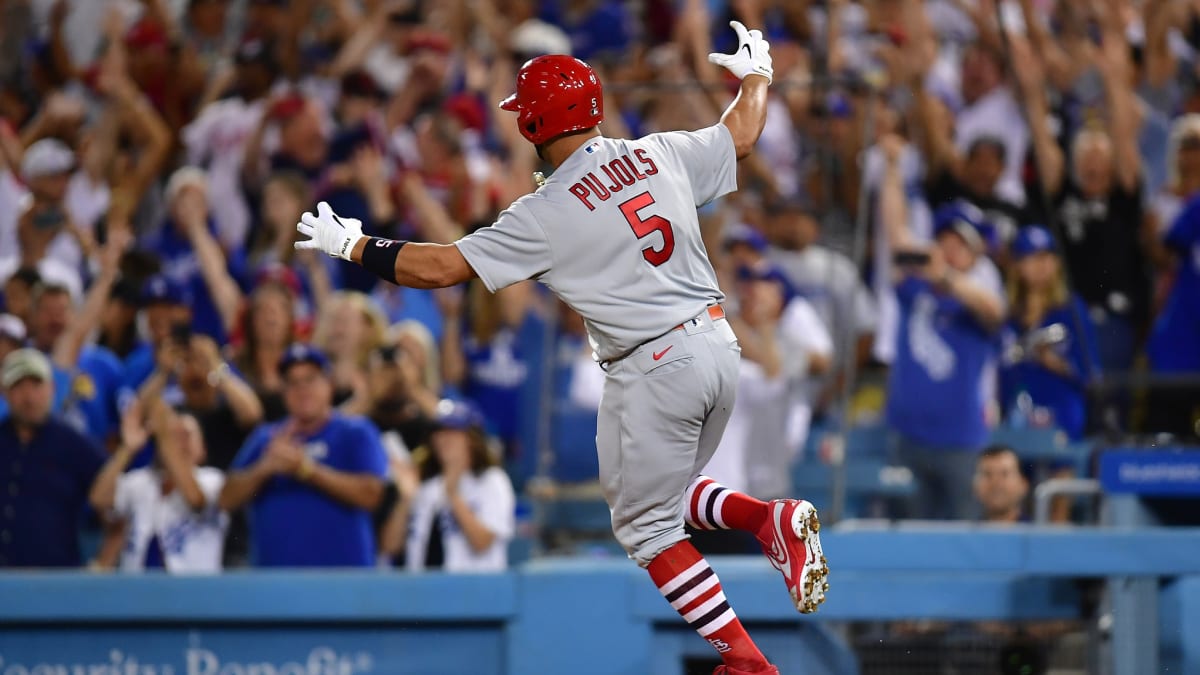 Baseball world reacts to Albert Pujols hitting 700th home run