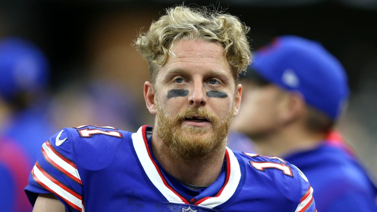 Dallas Cowboys wide receiver Cole Beasley waits to run a play