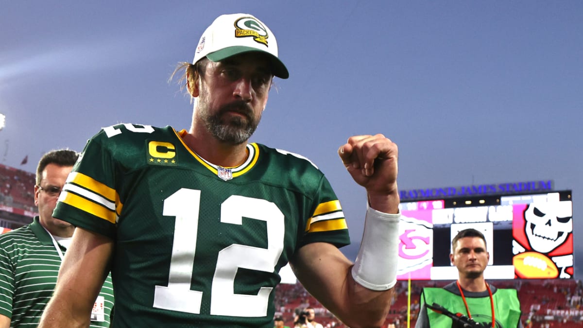 NFL: Did Aaron Rodgers, jumbotron doom Bucs' 2-point conversion?