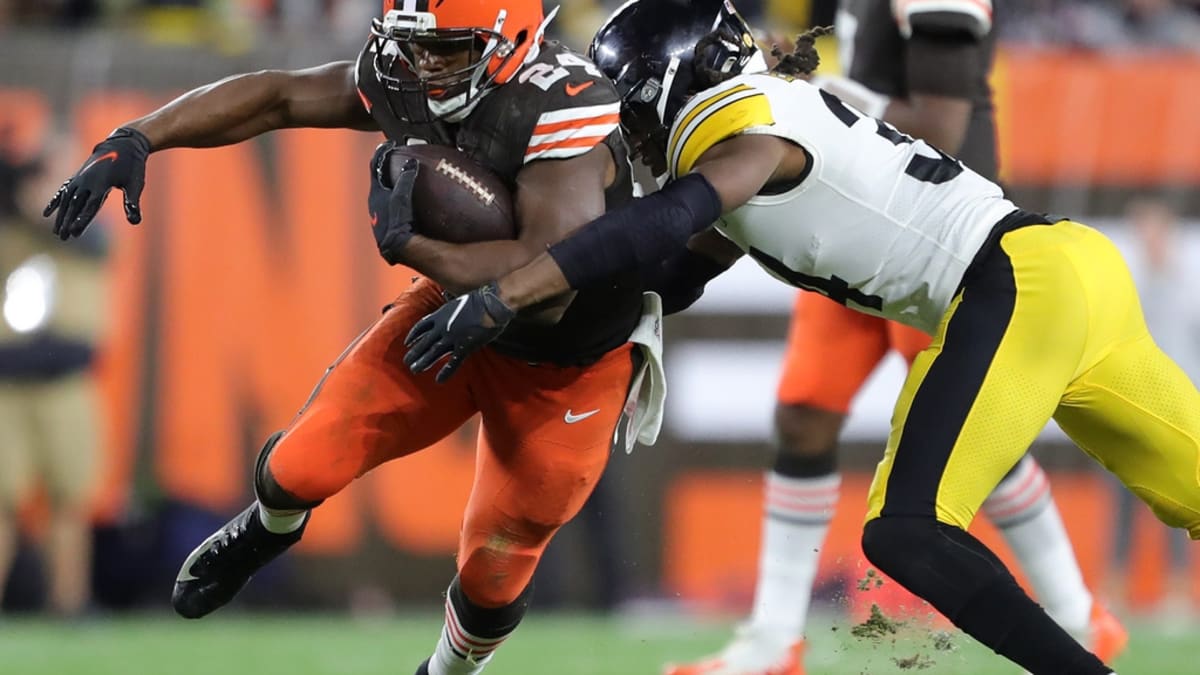 New York Jets cornerback Sauce Gardner (1) lines up for a play during an NFL  football game against the Cleveland Browns, Sunday, Sept. 18, 2022, in  Cleveland. (AP Photo/Kirk Irwin Stock Photo - Alamy