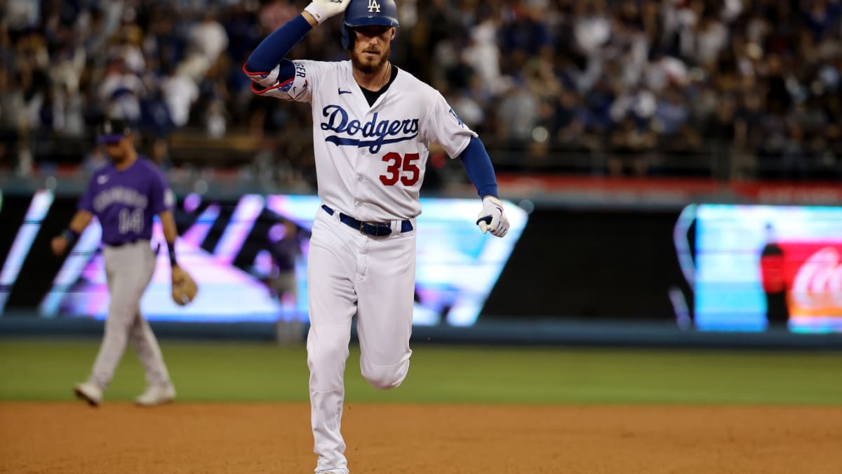 Dodgers' Cody Bellinger wins Silver Slugger Award - Beverly Press & Park  Labrea NewsBeverly Press & Park Labrea News