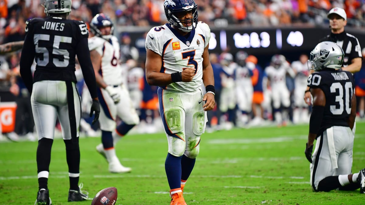 Denver Broncos Fall to Las Vegas Raiders, 17-16: Three Key Takeaways - Sports  Illustrated Mile High Huddle: Denver Broncos News, Analysis and More