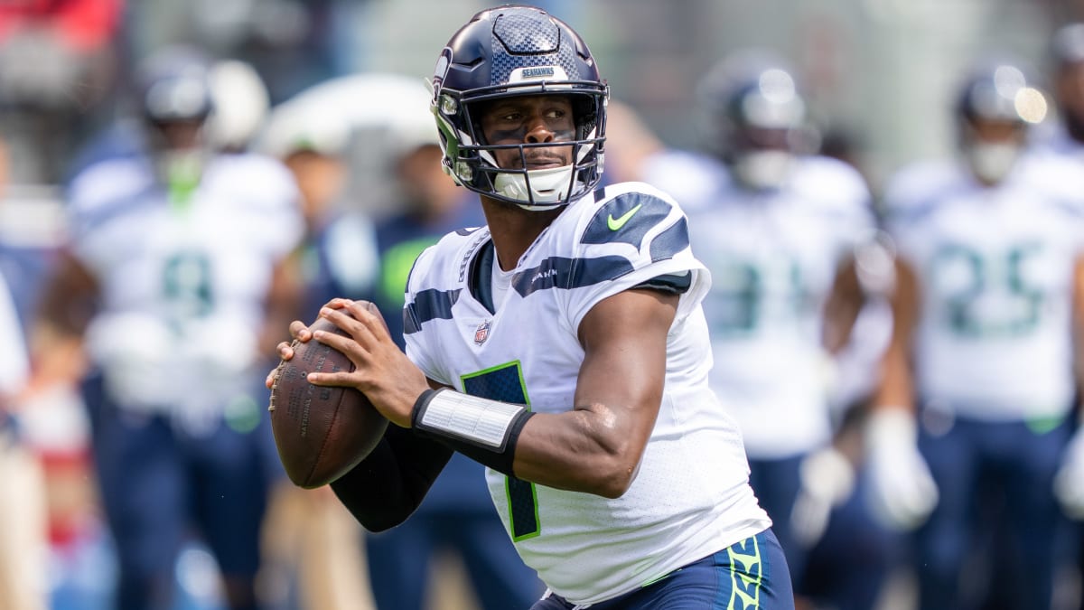 Seattle Seahawks QB Geno Smith Returns vs. New York Giants - Tracker -  Sports Illustrated Seattle Seahawks News, Analysis and More