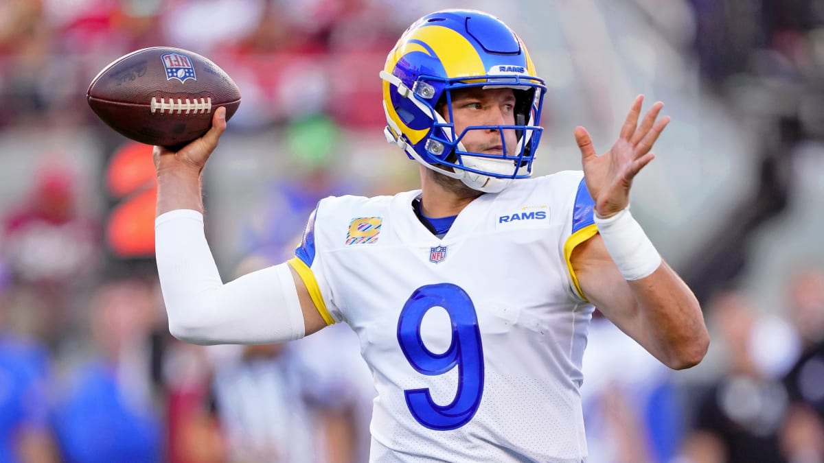 INGLEWOOD, CA - OCTOBER 16: Los Angeles Rams Quarterback Matthew Stafford  (9) throws a pass during the NFL game between the Carolina Panthers and the  Los Angeles Rams on October 16, 2022