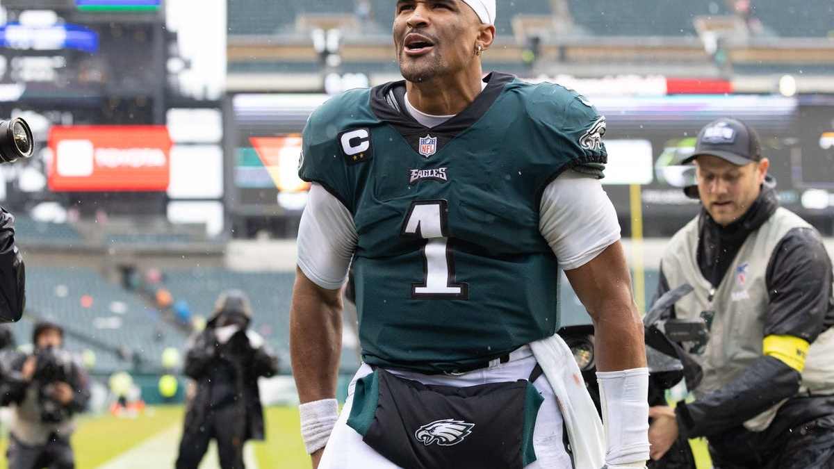 The NFL preseason continues with Week 2 action as the Philadelphia Eagles  host the Cleveland Browns at Lincoln Financial Field on Thursday night. 