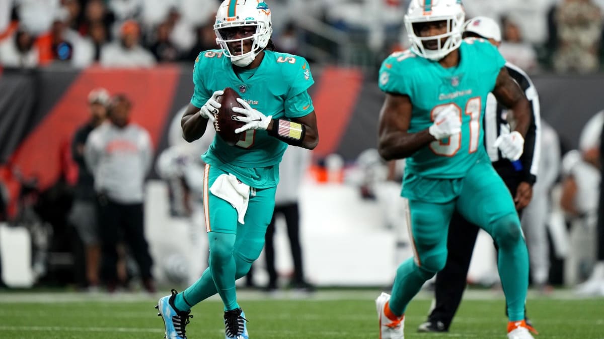 Teddy Bridgewater won't simply take a backseat on Dolphins roster